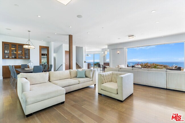 Building Photo - 200 Arno Way