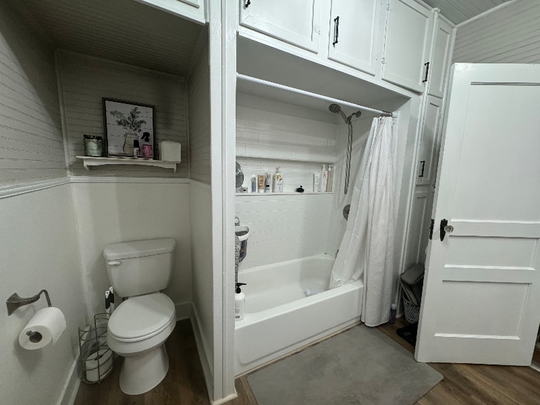 Building Photo - 756 LA-304