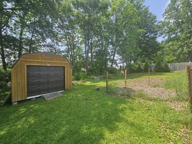 Building Photo - 4009 Lor-Ron Ave