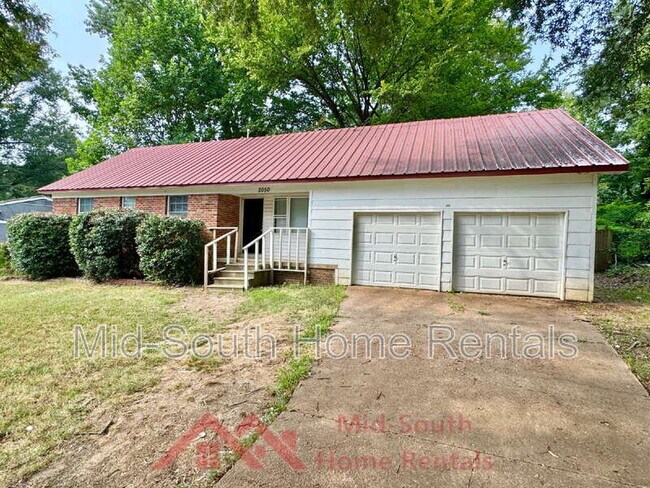 Building Photo - 2050 Sharon Ln