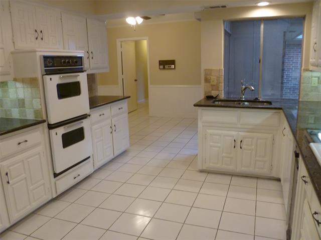 Building Photo - 16361 Lauder Ln