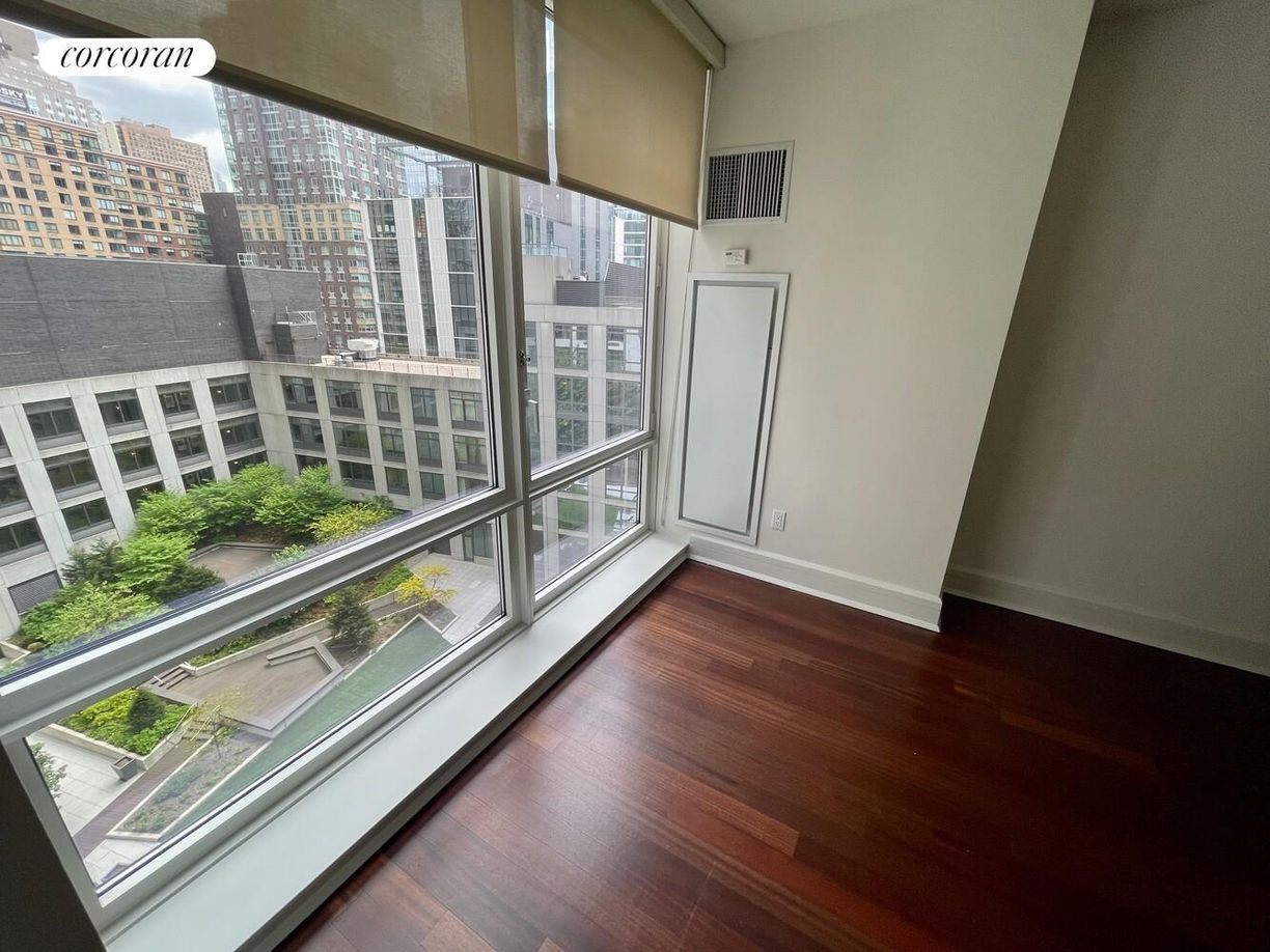 Building Photo - 60 Riverside Blvd