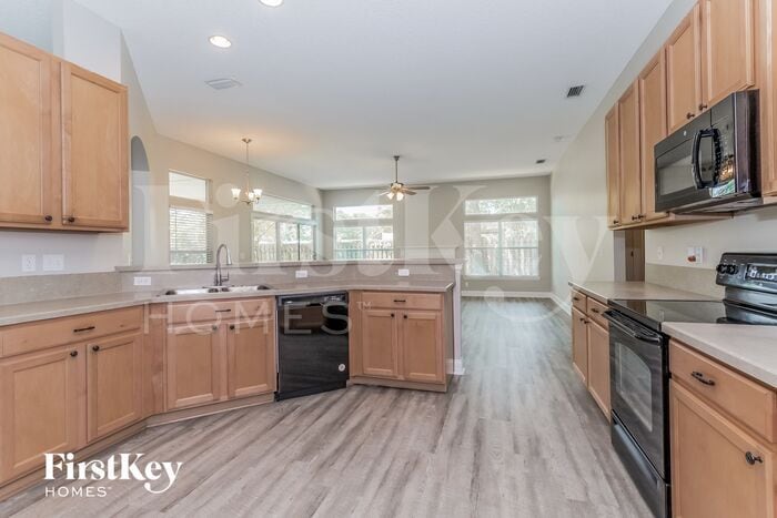 Building Photo - 14574 Christen Dr