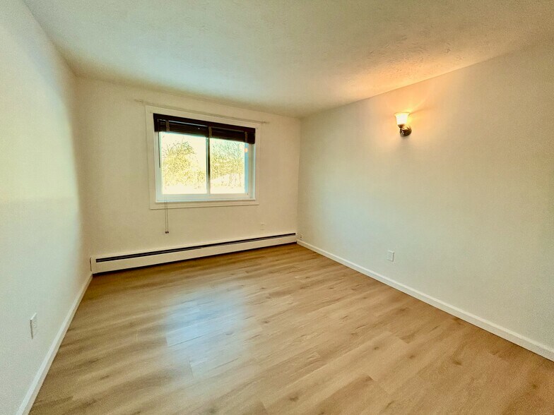 Building Photo - 5011 Nob Hill Dr