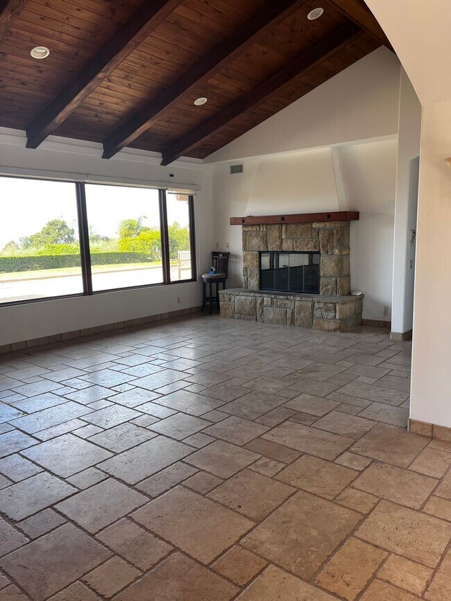 Building Photo - Montecito Property with a View and a Pool ...