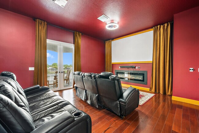 Building Photo - 703 Ramie Ct
