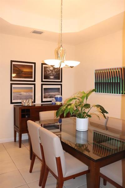 Building Photo - 886 Spinnaker Dr