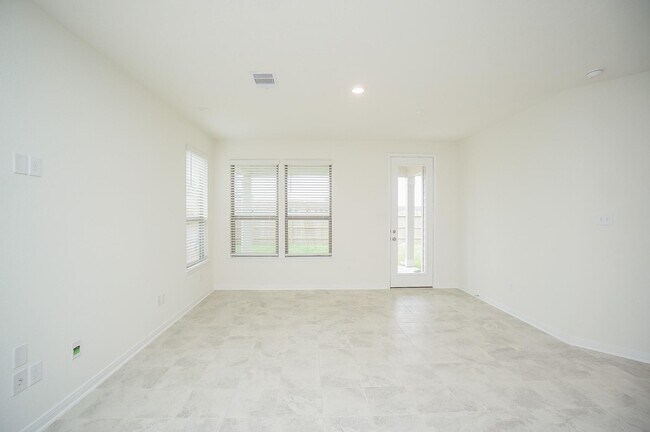 Building Photo - 20615 Teakwood Fields Ln