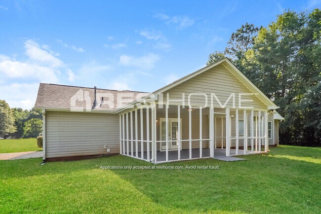 Building Photo - 138 Floresta Dr