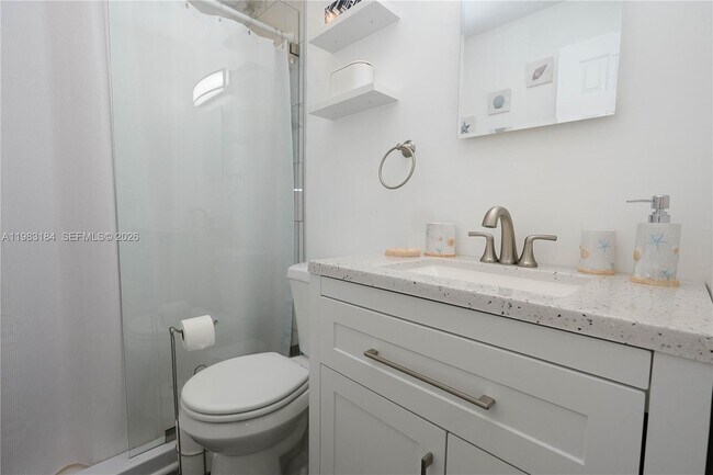 Building Photo - 742 Granada St