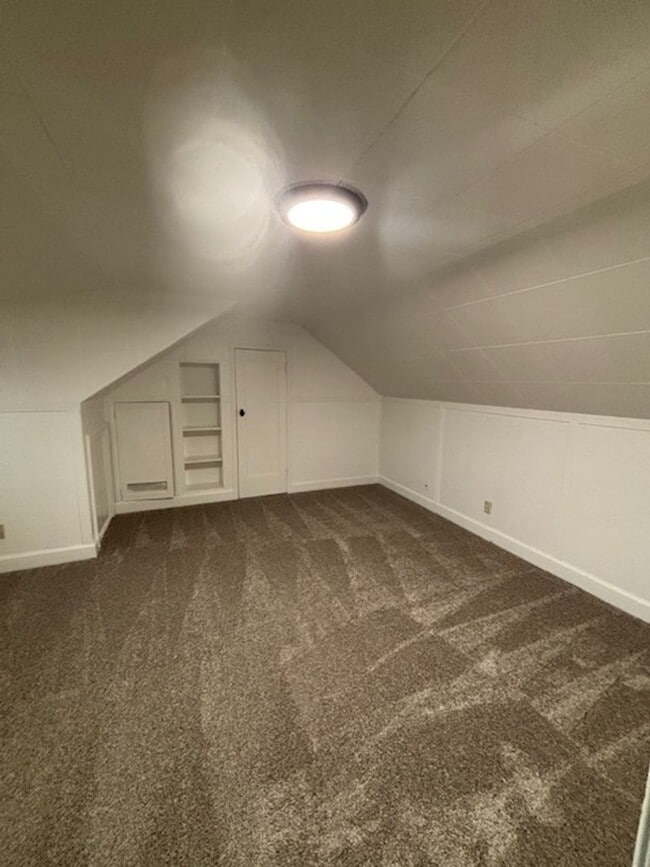 Building Photo - 2 Bedroom 1 Bath Home Newberg OR 97132