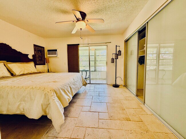 Building Photo - 159 Sussex H