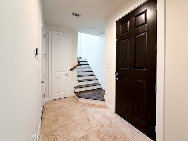Building Photo - 1803 Crestdale Dr