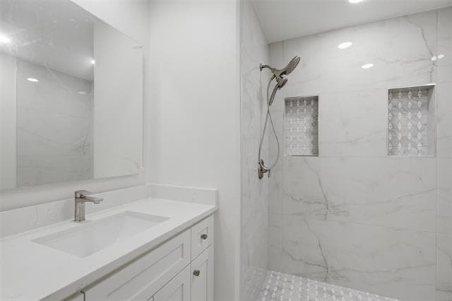Building Photo - 7517 Meadow Oaks Dr