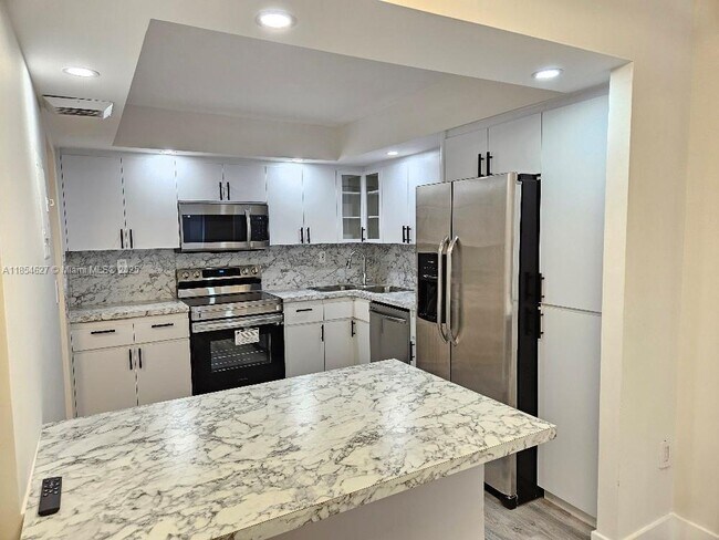 Primary Photo - 18021 Biscayne Blvd