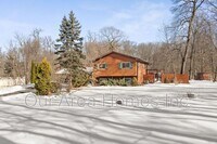 Building Photo - 4850 McAllister Ave NE