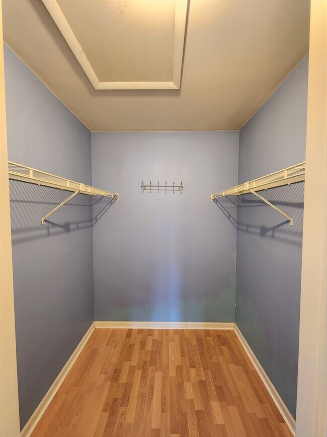 Building Photo - 1176 Sumac Trail