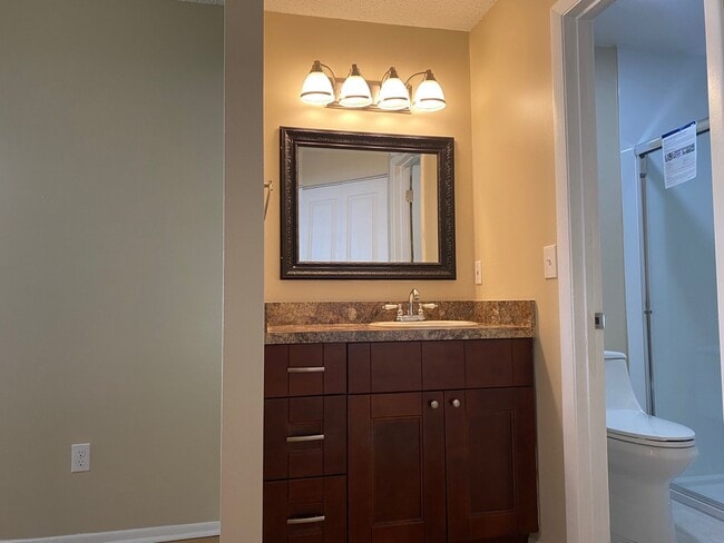 Building Photo - RENT SPECIAL-Regency Park at Lake Mary Corner Unit with Wrap-Around Balcony!