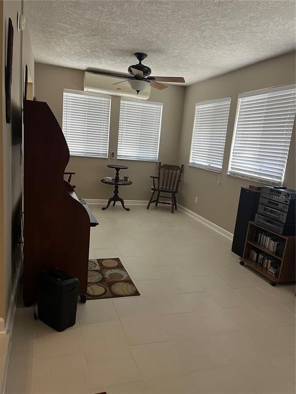 Building Photo - 1107 Golf Club Ct