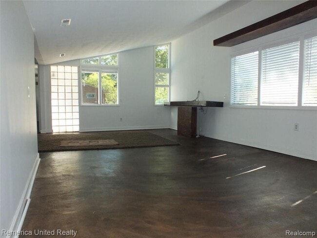 Building Photo - 23861 Longacre St