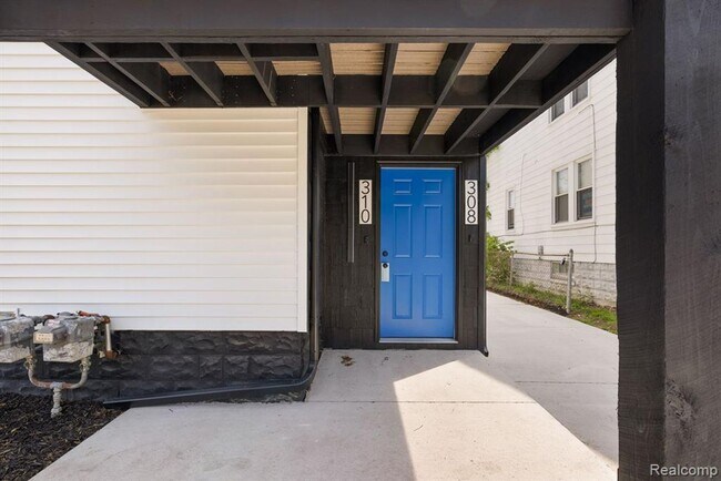 Building Photo - 308-310 East Harry Ave