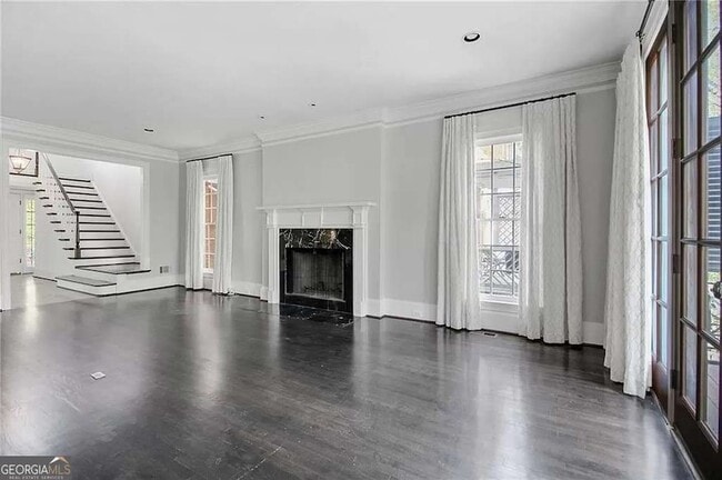 Building Photo - 460 Ivy Park Ln NE