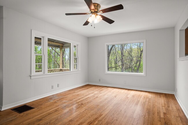 Building Photo - Charming 4-Bedroom Home in Peaceful Rural ...