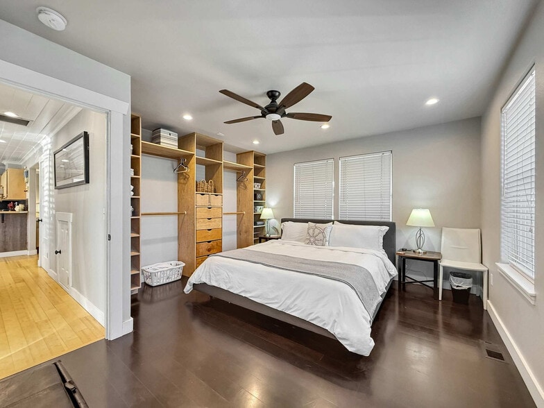 Building Photo - 237 W Alder St