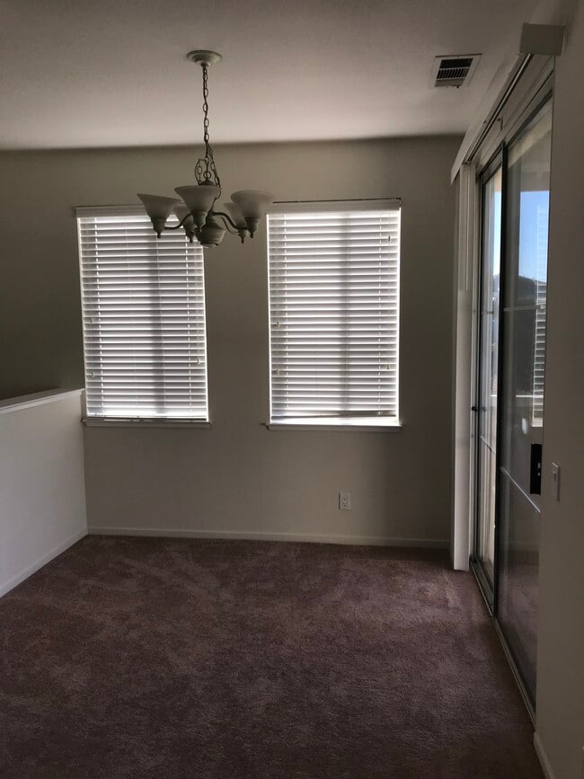 Building Photo - 318 Araglin Ct