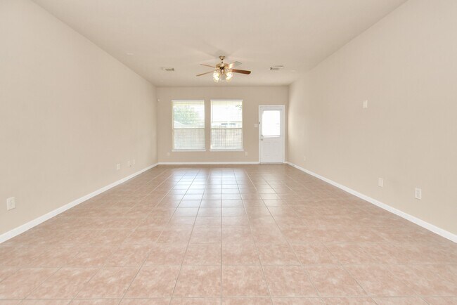 Building Photo - 25206 Hazel Ranch Dr