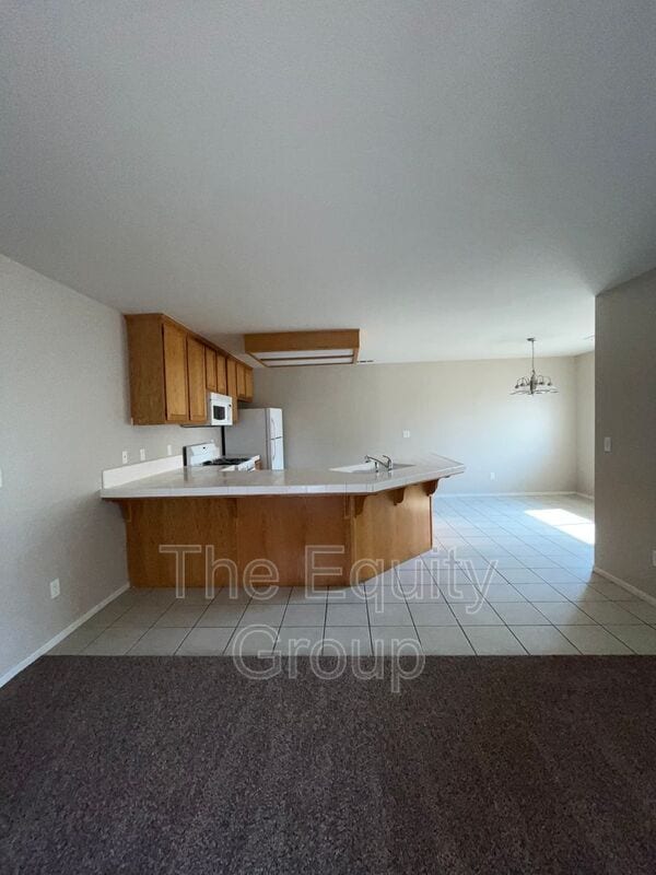 Building Photo - 2521 W Lark Ave