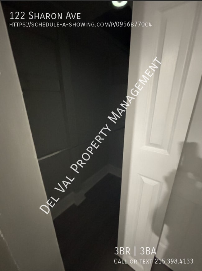 Building Photo - 122 Sharon Ave