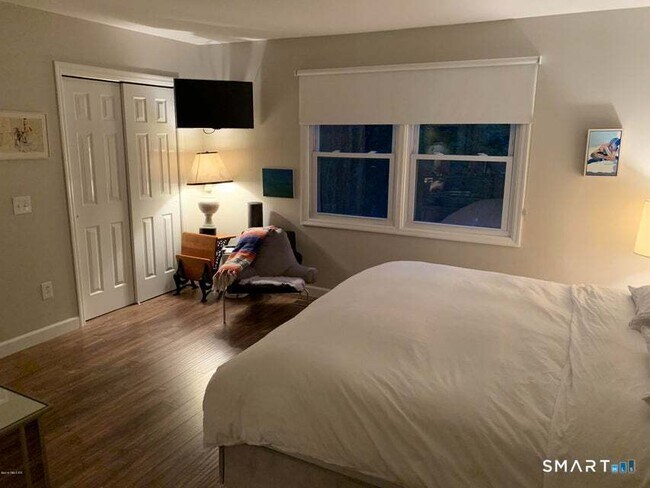 Building Photo - 213 River Rd Ext