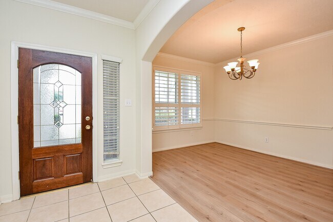Building Photo - 15119 Newfield Bridge Ln