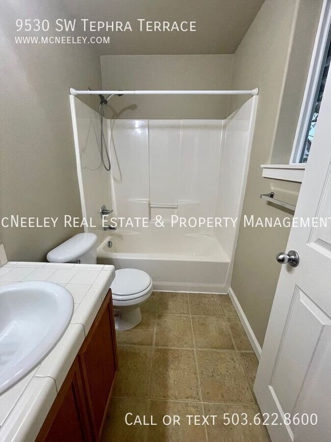 Building Photo - 9530 SW Tephra Terrace