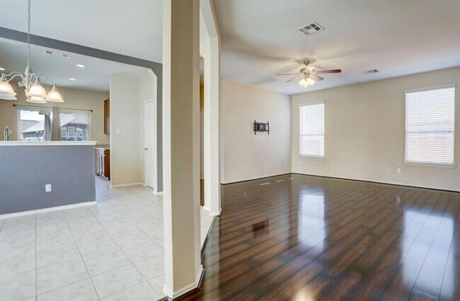 Building Photo - 347 Moonwalker Trail