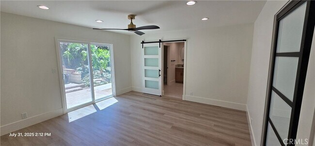 Building Photo - 3024 Sonrisa Dr