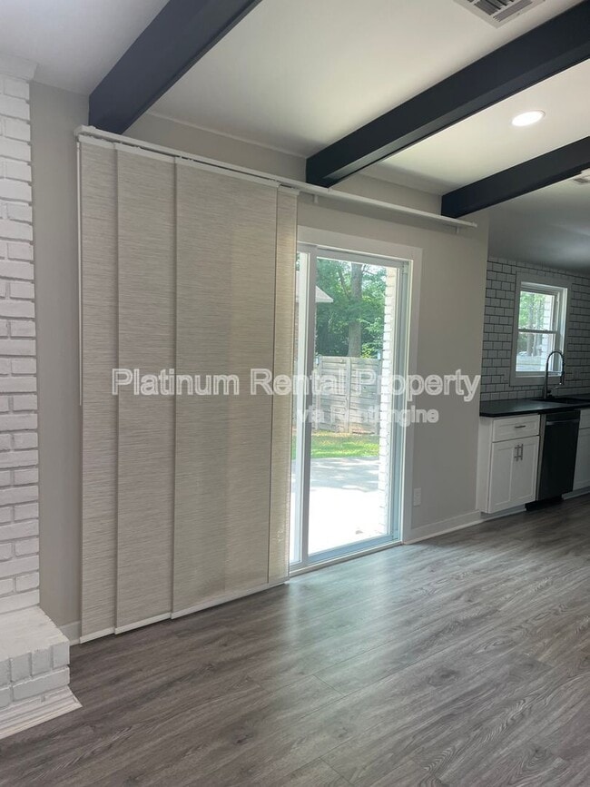 Building Photo - 2216 Shancey Ln