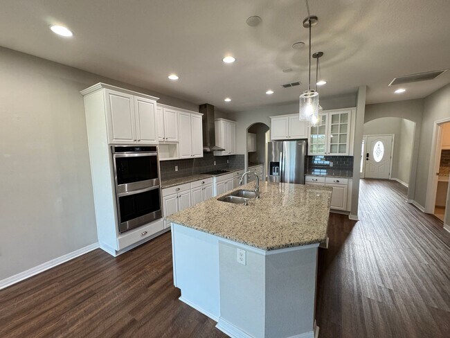 Building Photo - $300 off of a month of rent!! Experience the Epitome of Lakeside Luxury Living — For Rent in Narc...