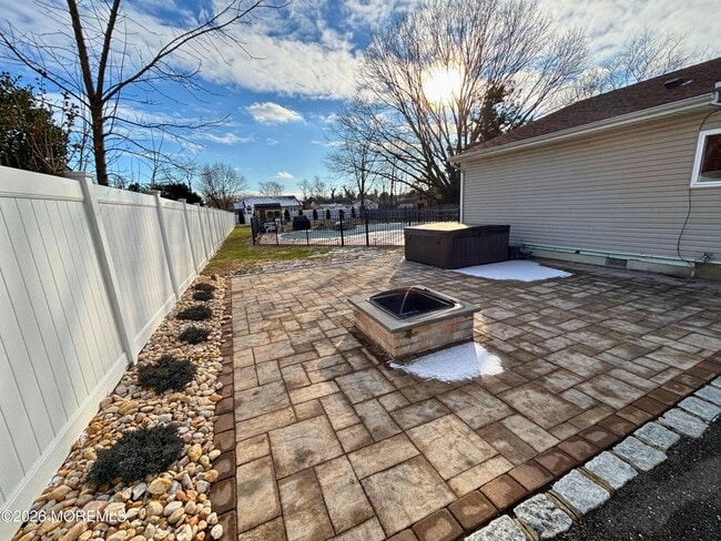 Building Photo - 16 Maryland Ave