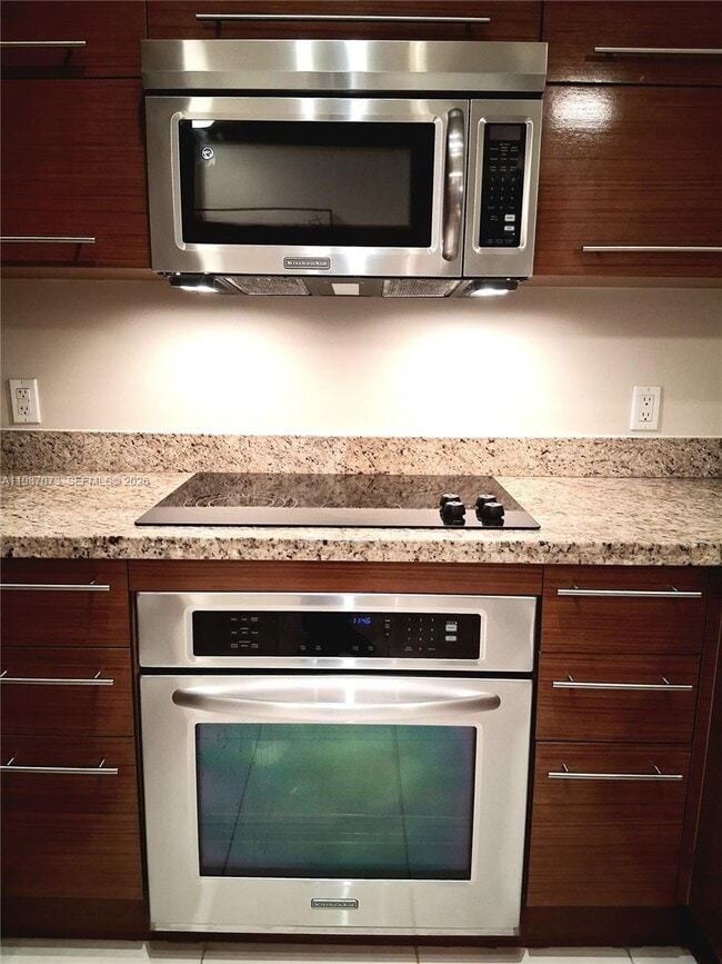 Building Photo - 2641 N Flamingo Rd