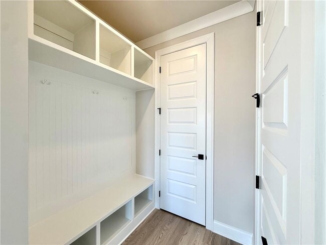 Building Photo - 3227 Madeira Dr