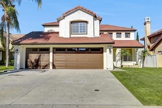 Building Photo - Beautiful 4-Bed, 2.5-Bath Home in Moreno Valley Ranch