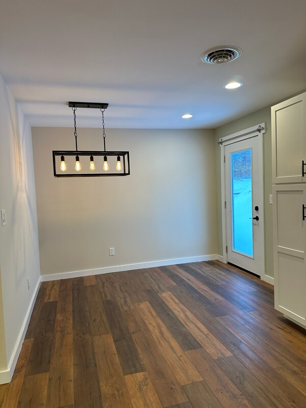 Building Photo - 1070 Lusters Gate Rd