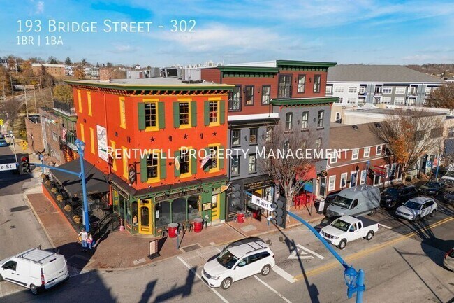 Building Photo - 193 Bridge St