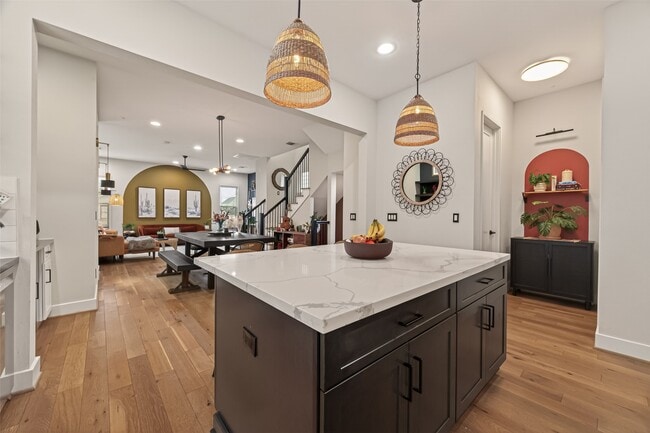 Building Photo - 1113 W 15th 1/2 St