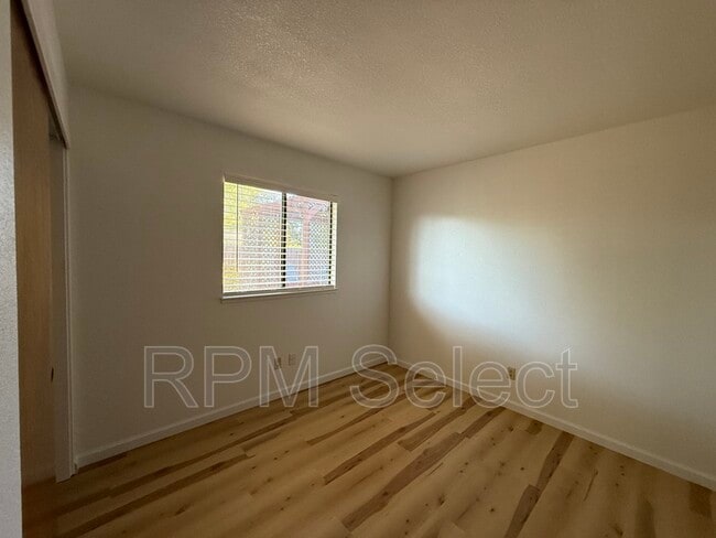 Building Photo - 6630 Manassero Way