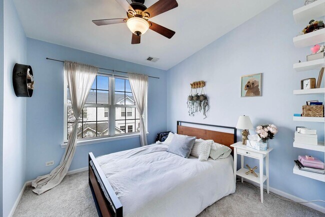 Building Photo - 590 Triumph Ct