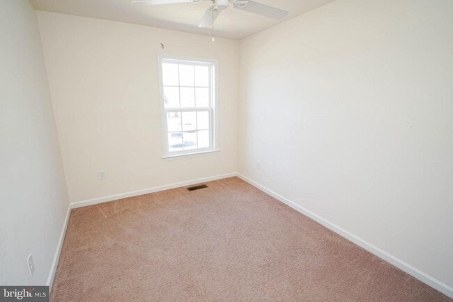 Building Photo - 403 Parkview Ct