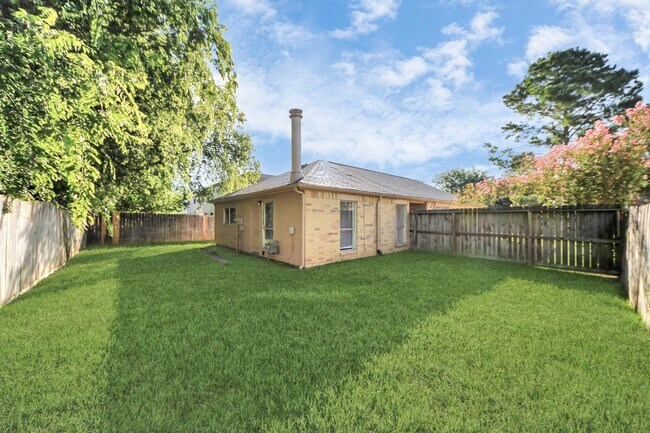 Building Photo - 6711 Autumn Flowers Dr